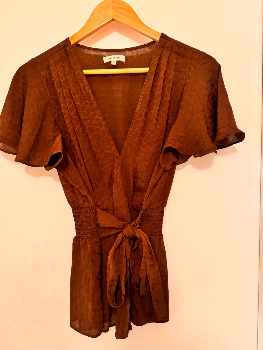 Max Studio Brown Tie-Waist Flutter Sleeve Blouse